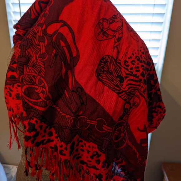 Ladies Red & Black Hat Shoes Chain Screen Print Fringed Throw Scarf 66" x 29" - Picture 2 of 8